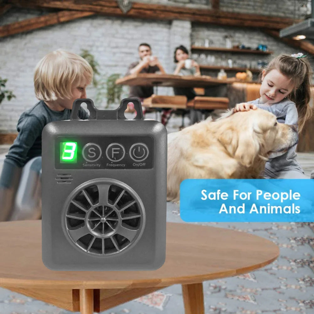 Pets Ultrasonic Repeller Dog Aggressive Stopper Deterrent Outdoor Trainer Pets Aggressive Chaser Stopper Deterrent Tool